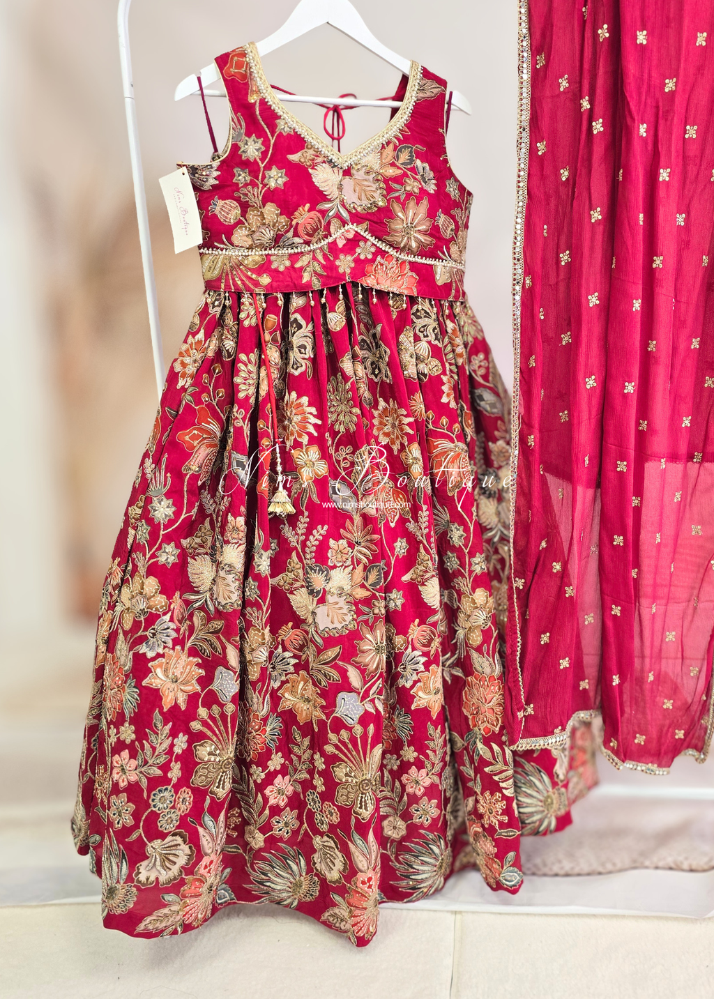 Luxury Floral Embellished Lehnga (size 12)