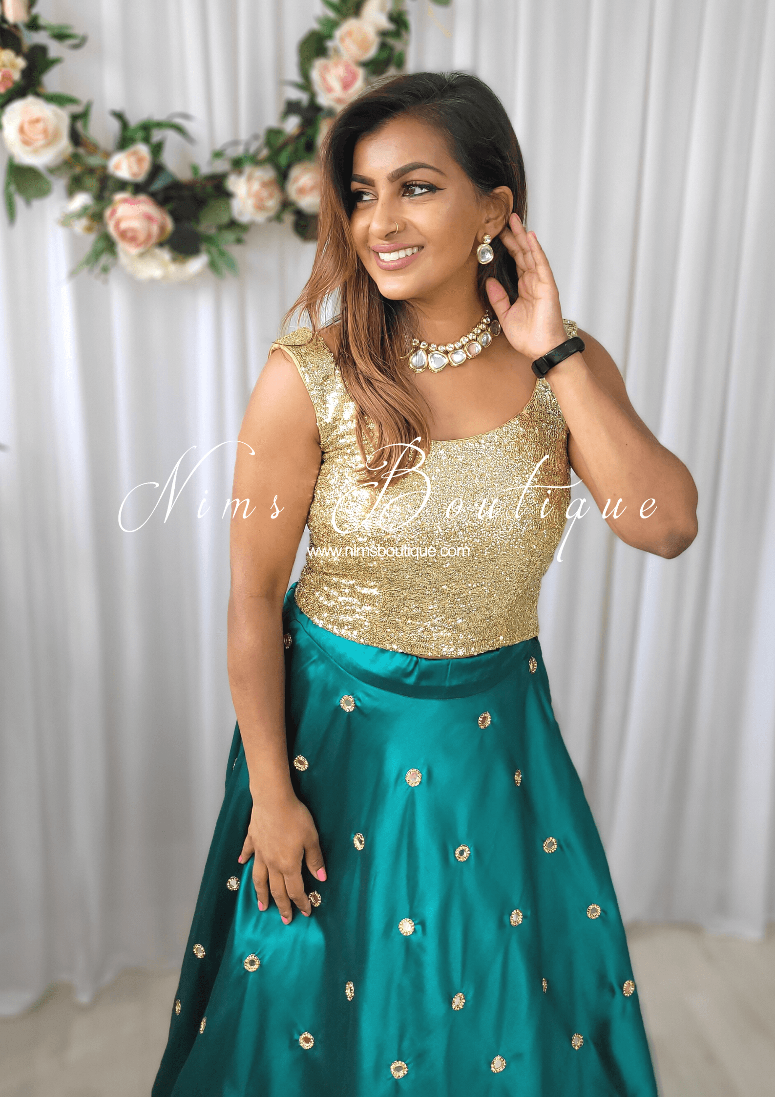 Nims Boutique Luxury Gold Sequin Sleeveless Blouse Longer Length 4-26