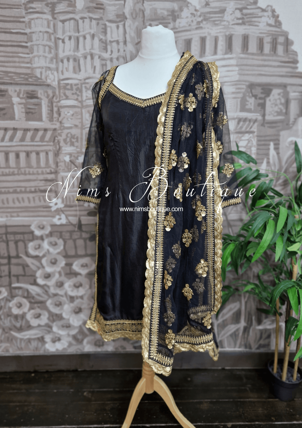 Nims Boutique The NB Classic Long Sleeved Black Silk Pajami Suit sizes 16 to 26