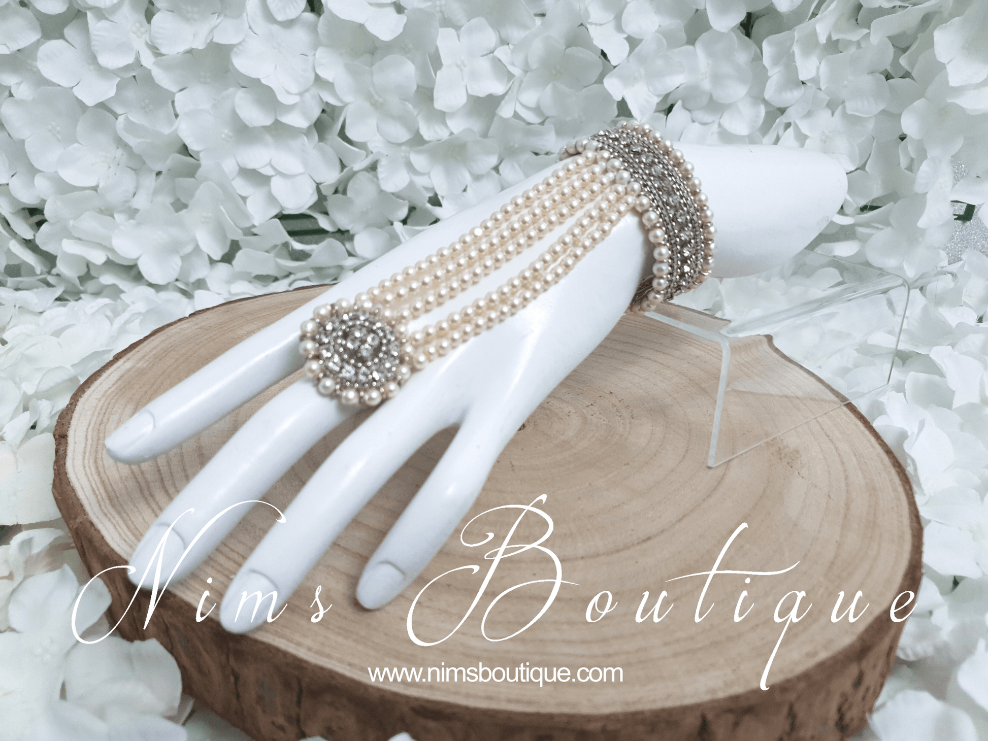 Nims Boutique Royal Silver & Pearl Small Handpiece / Hath Panja