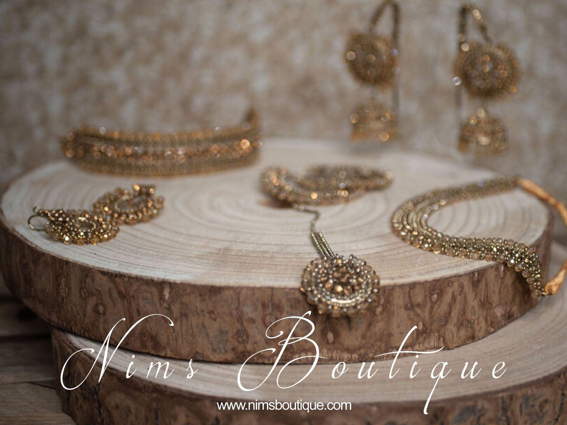 Nims Boutique Royal Antique Gold Necklace with Gold stone