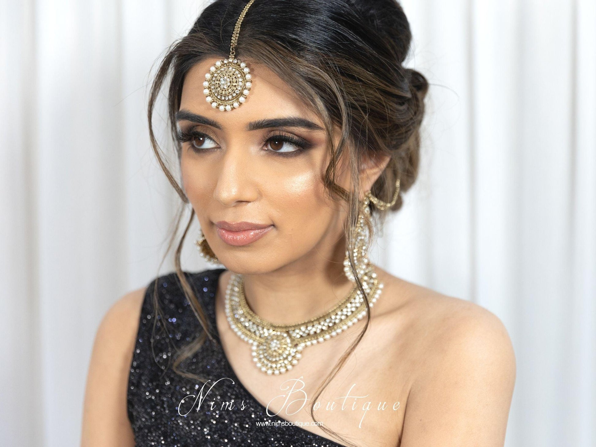 Nims Boutique Small Royal Antique Gold & Pearl set with earring chains