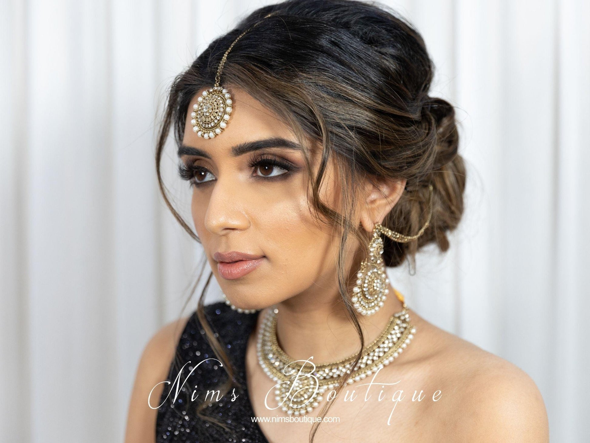 Nims Boutique Small Royal Antique Gold & Pearl set with earring chains