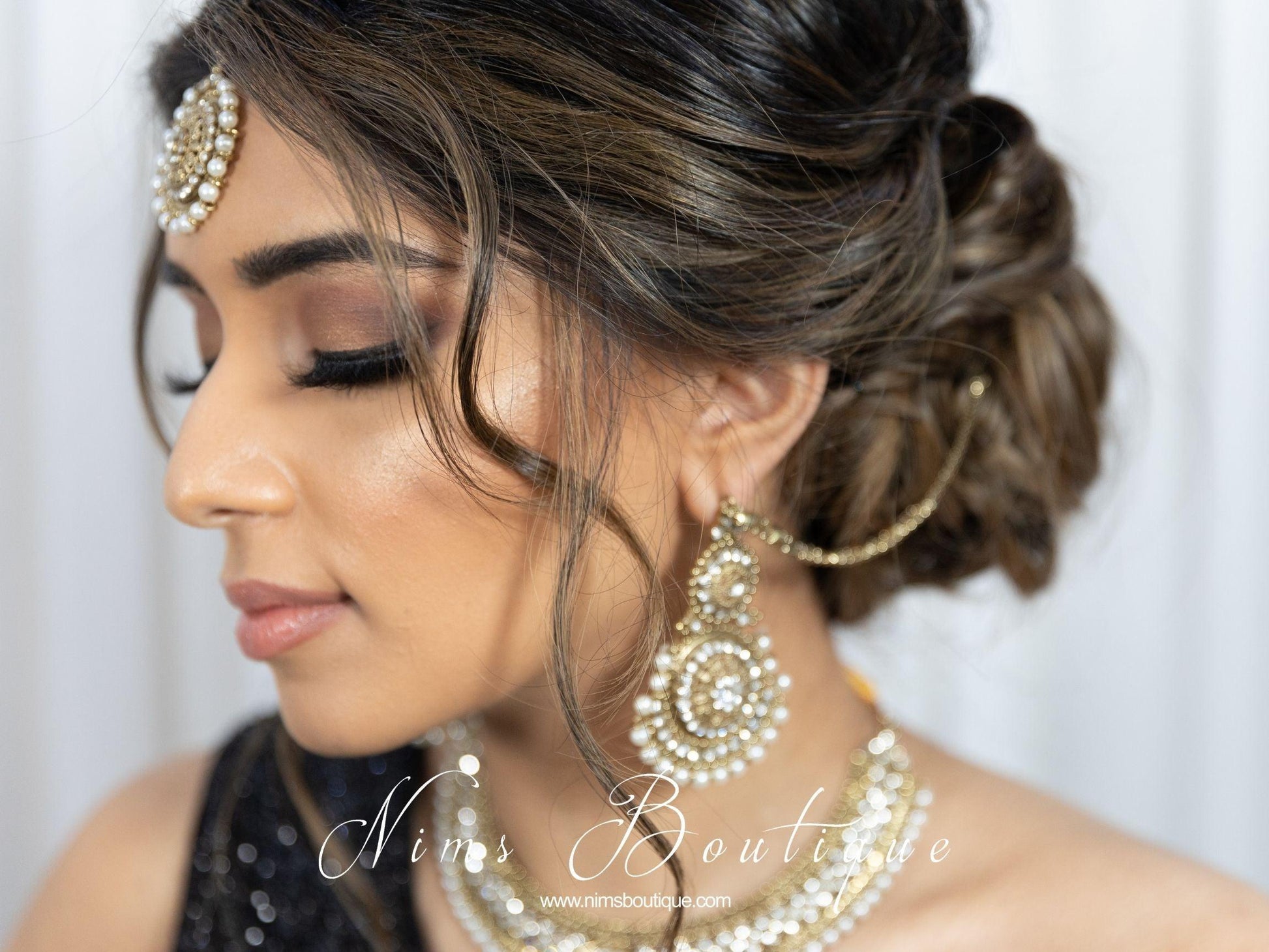 Nims Boutique Small Royal Antique Gold & Pearl set with earring chains