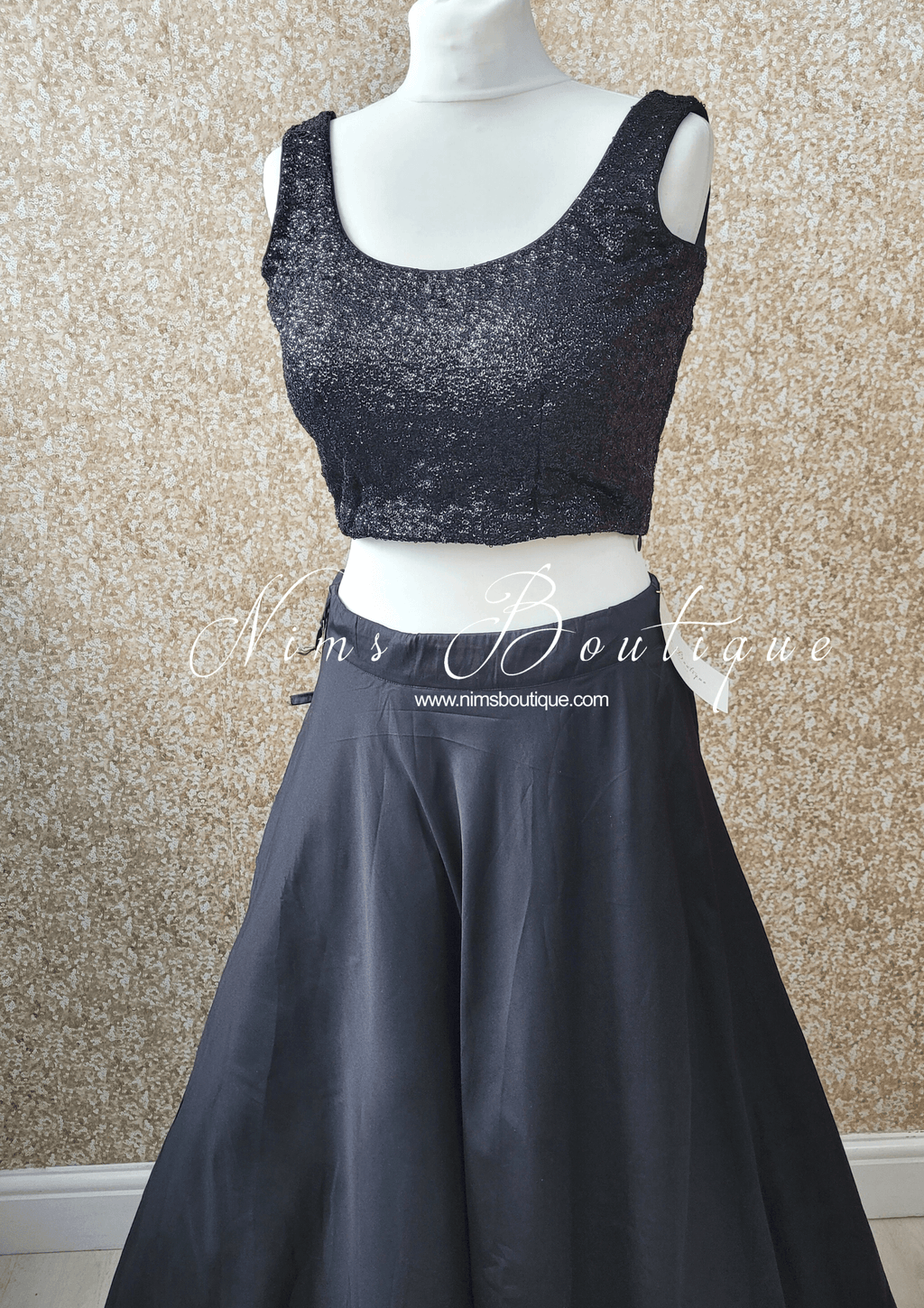 Nims Boutique Luxury Black Sequin Sleeveless Blouse 4-24