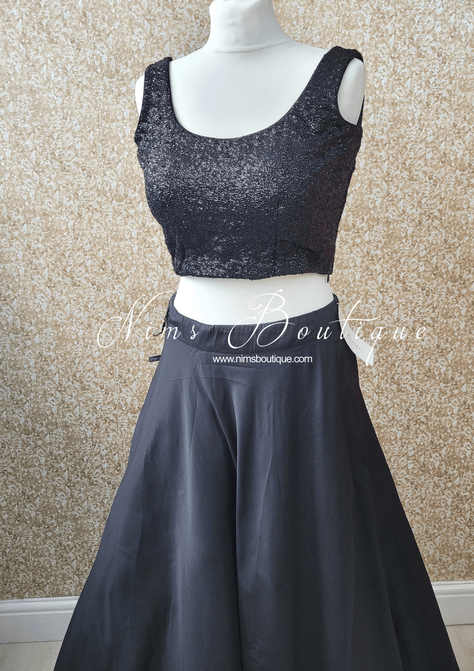 Nims Boutique Luxury Black Sequin Sleeveless Blouse 4-24