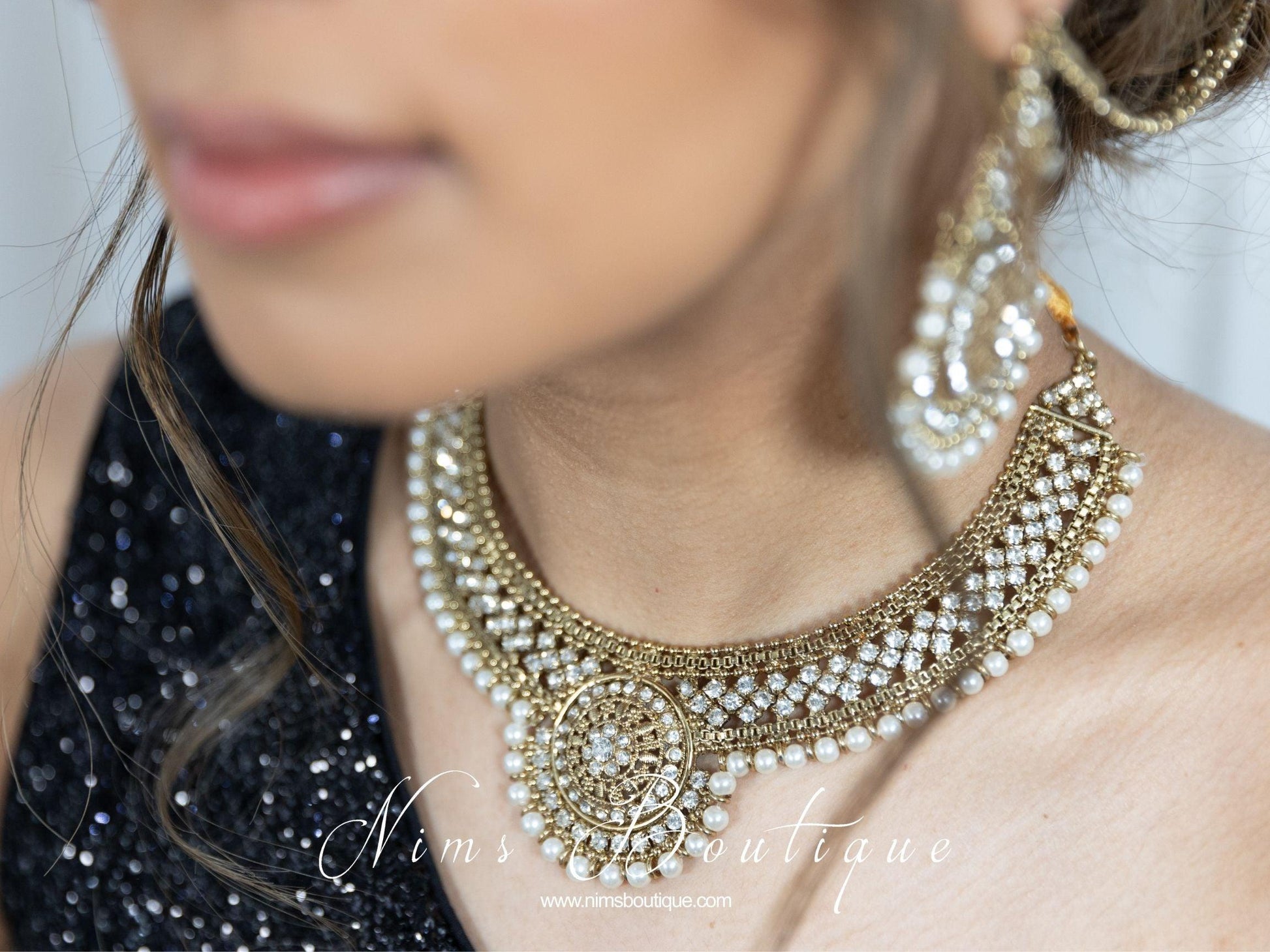 Nims Boutique Small Royal Antique Gold & Pearl set with earring chains
