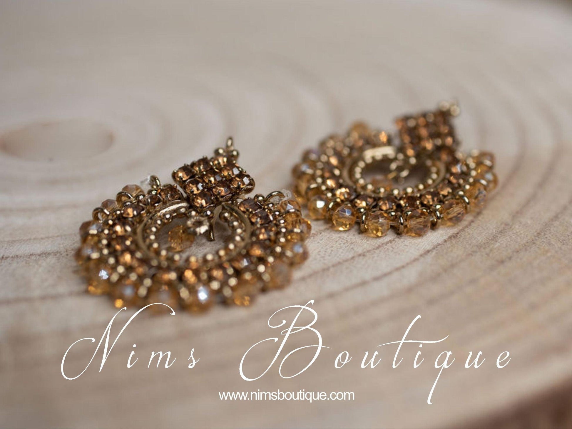 Nims Boutique Royal Antique Gold Necklace with Gold stone