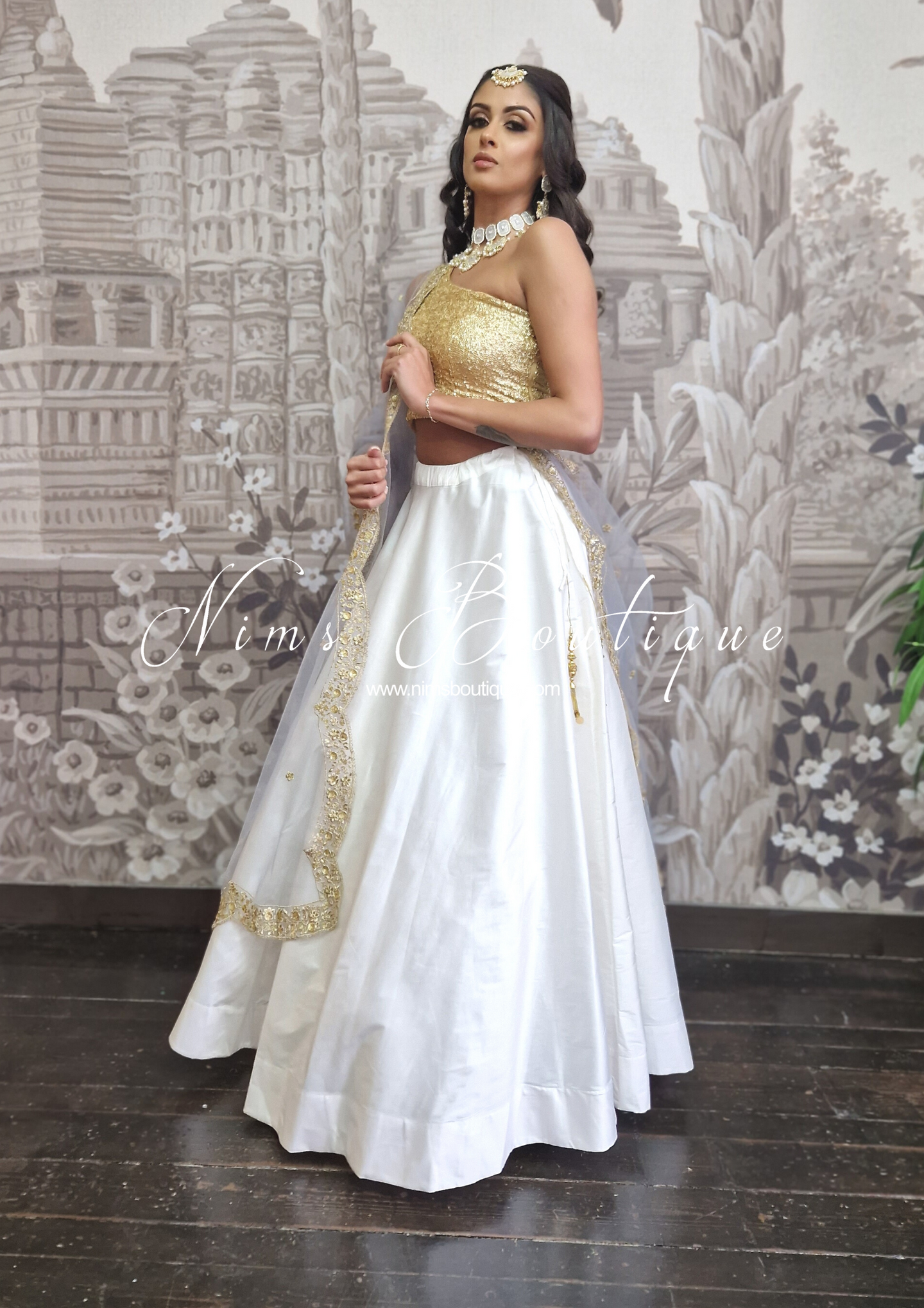 Readymade White Silk skirt/lehnga (sizes 4-22)