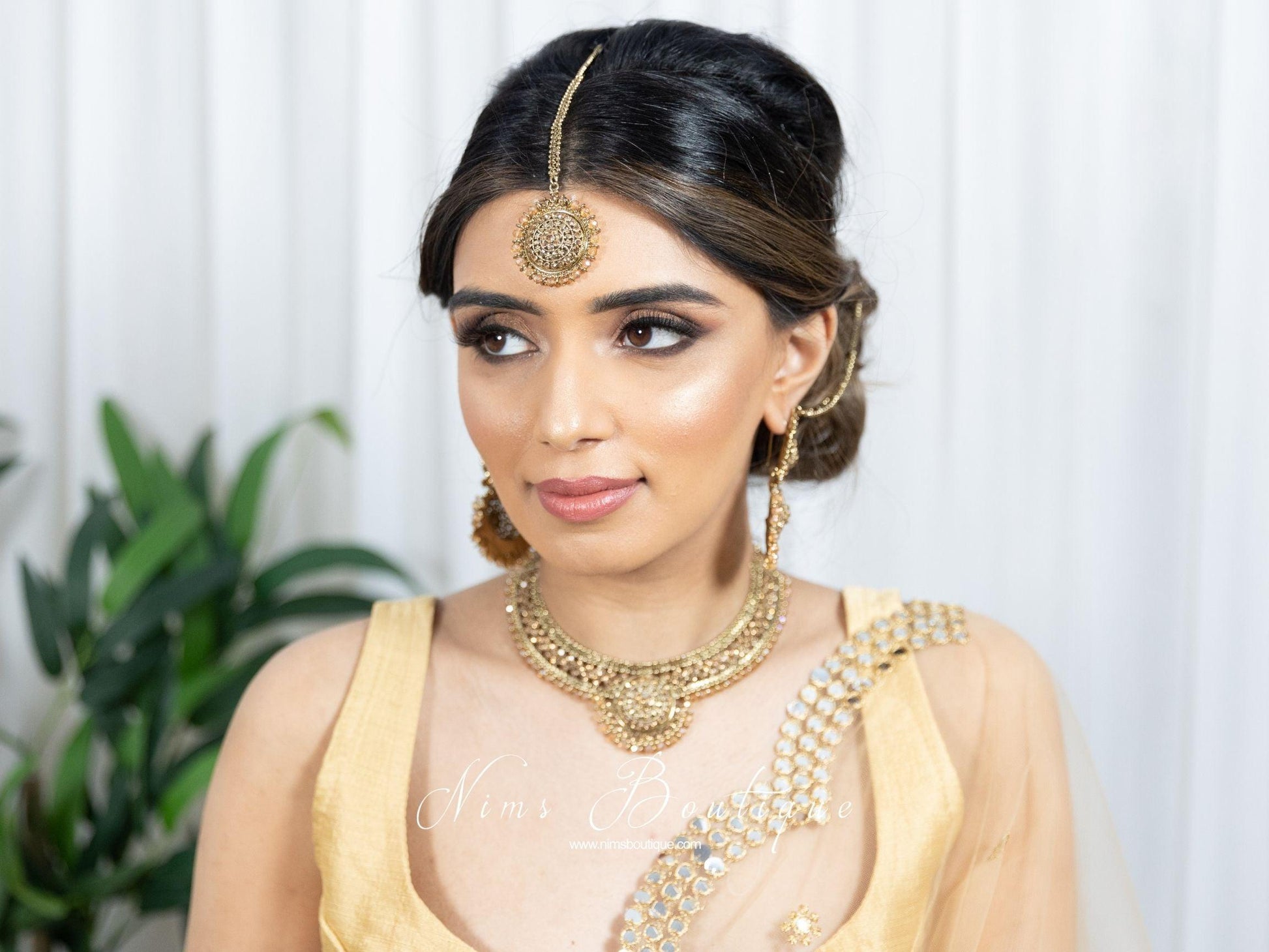 Nims Boutique Small Royal Antique Gold & Gold Stone set with earring chains