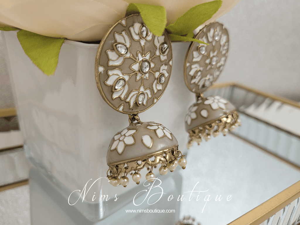 Nims Boutique Natasha Grey Blossom Chumke
