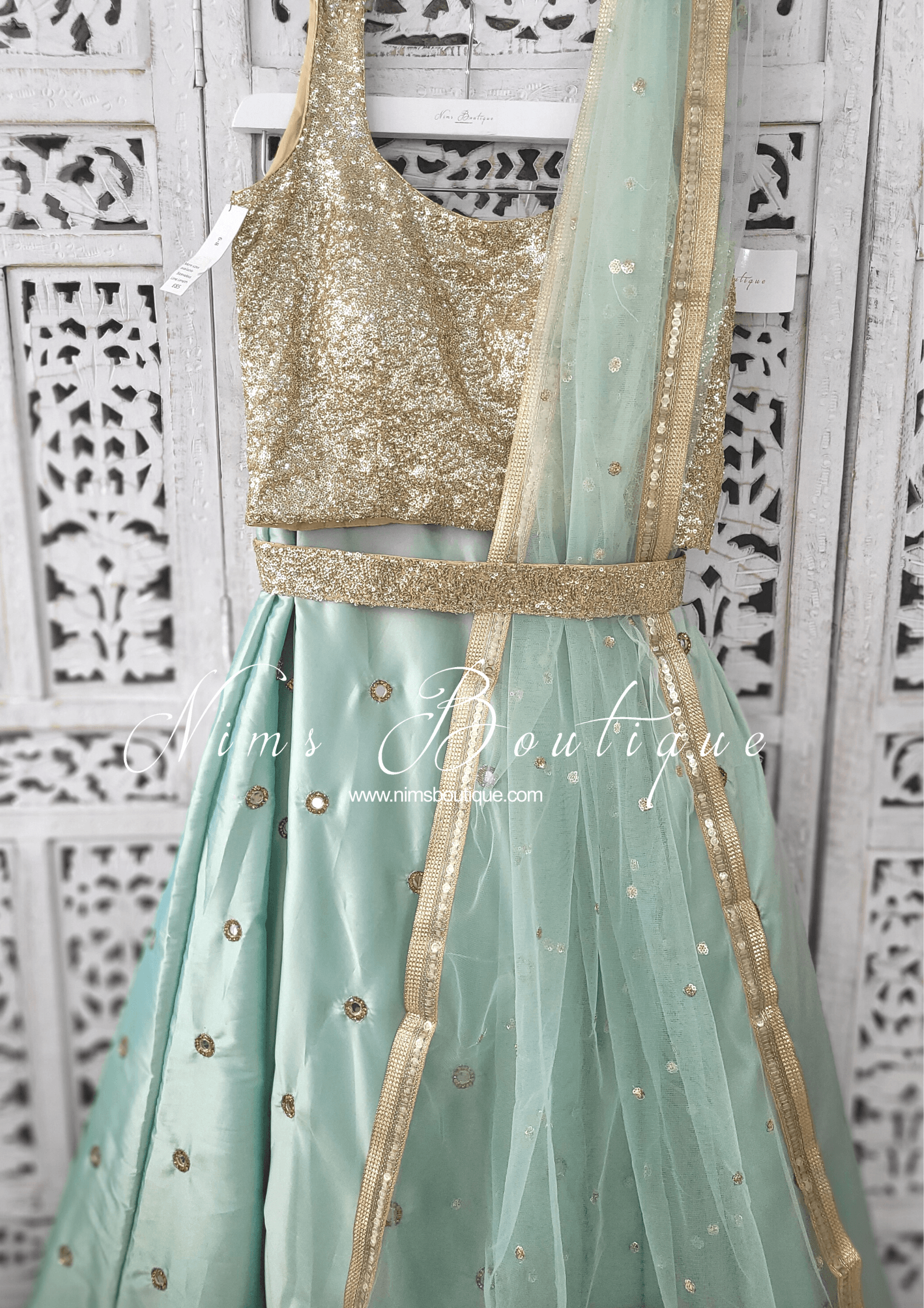 Nims Boutique Luxury Gold Sequin Sleeveless Blouse Longer Length 4-26