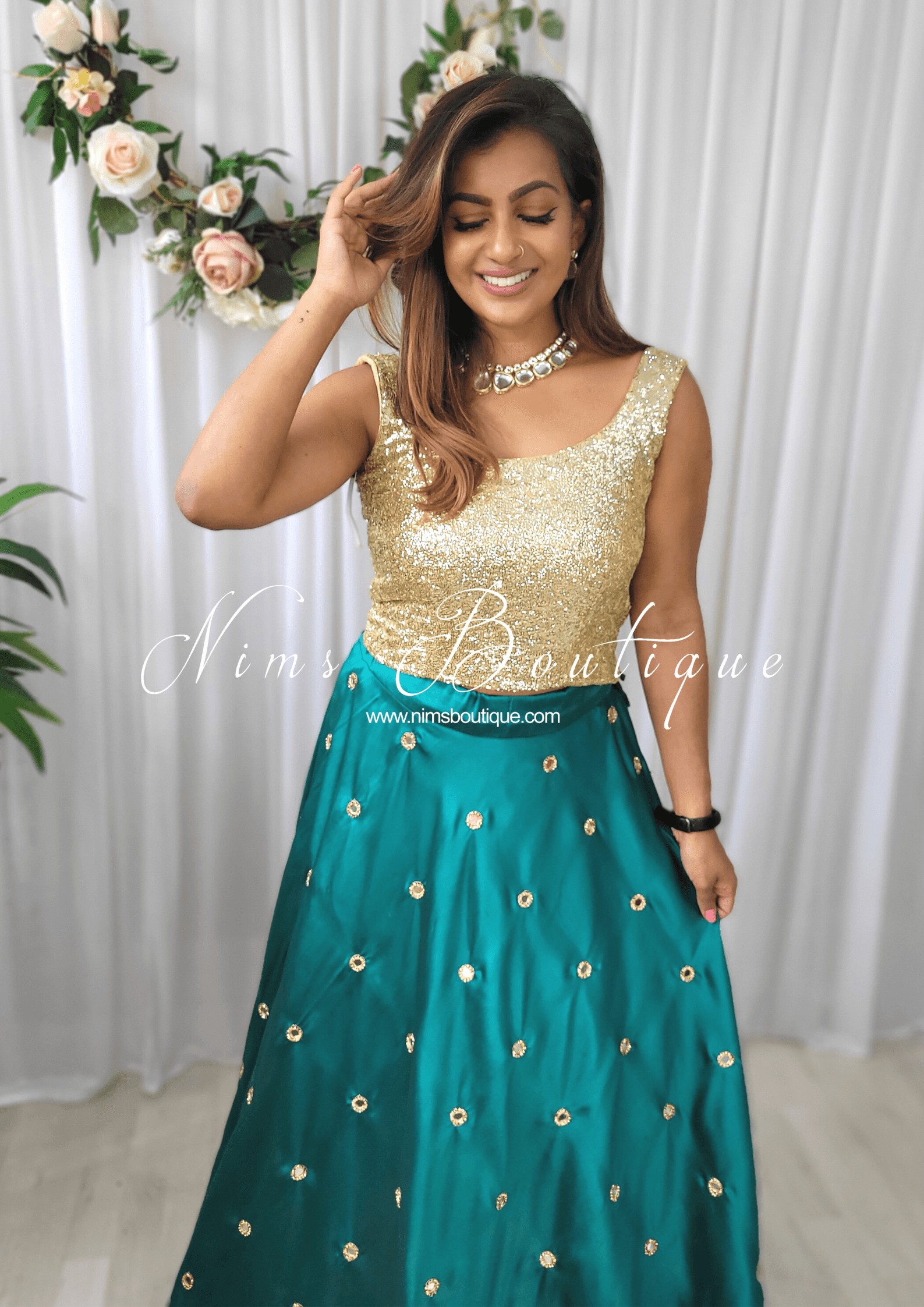 Nims Boutique Luxury Gold Sequin Sleeveless Blouse Longer Length 4-26
