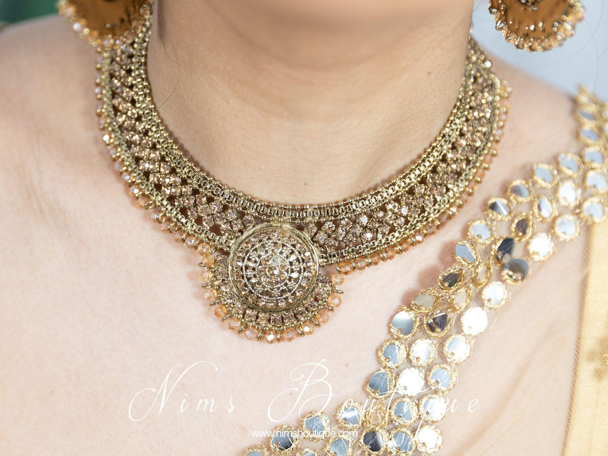 Nims Boutique Small Royal Antique Gold & Gold Stone set with earring chains