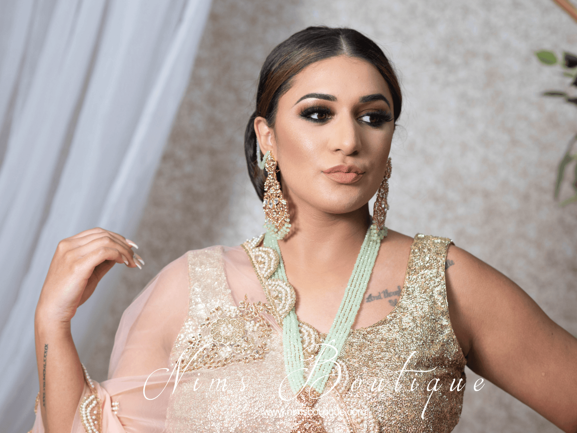 Nims Boutique Neena Mint & Gold Long Necklace Set