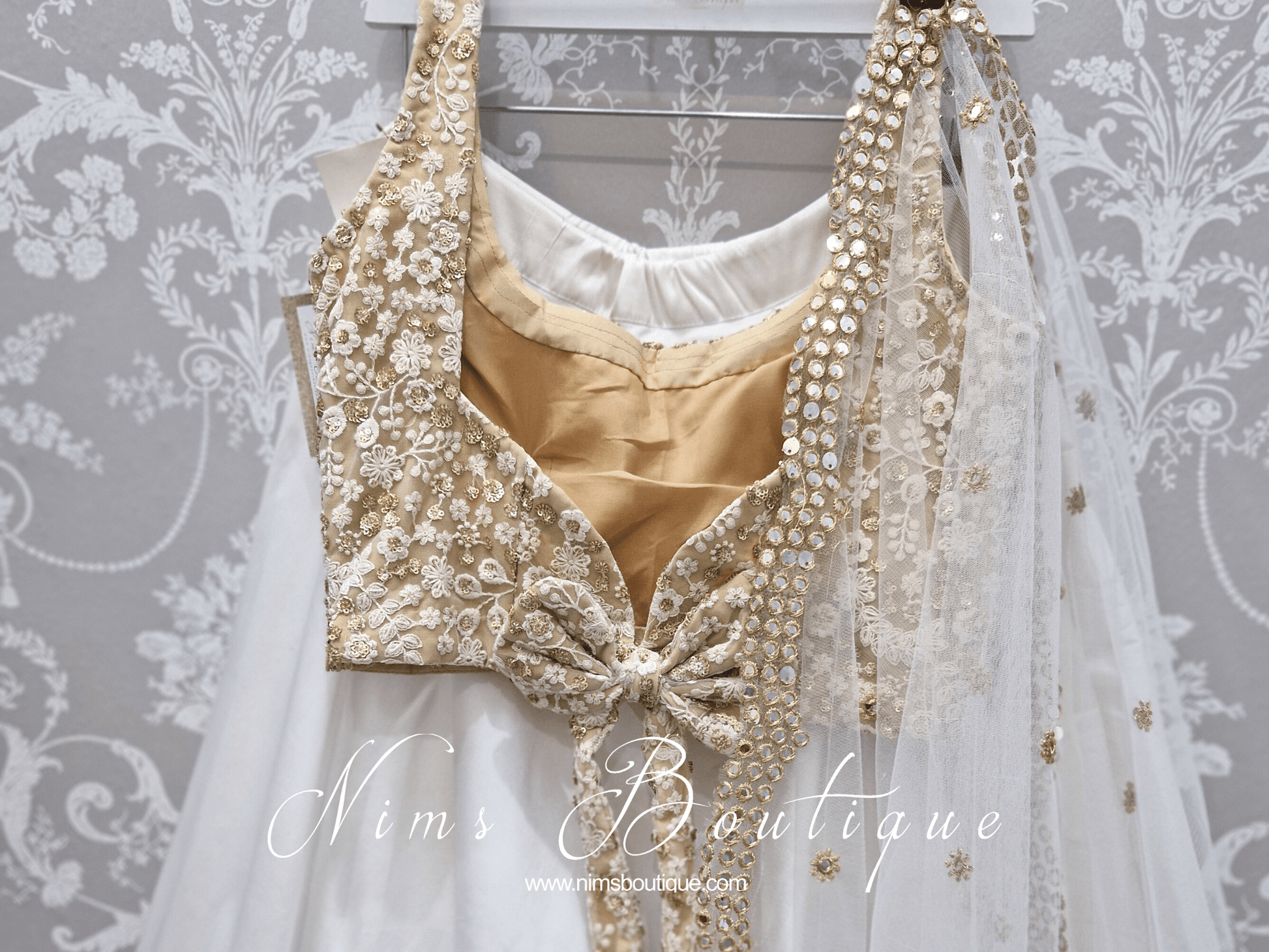 Nims Boutique Luxury NB Ivory & Gold Sequin Bow Blouse size 4-20