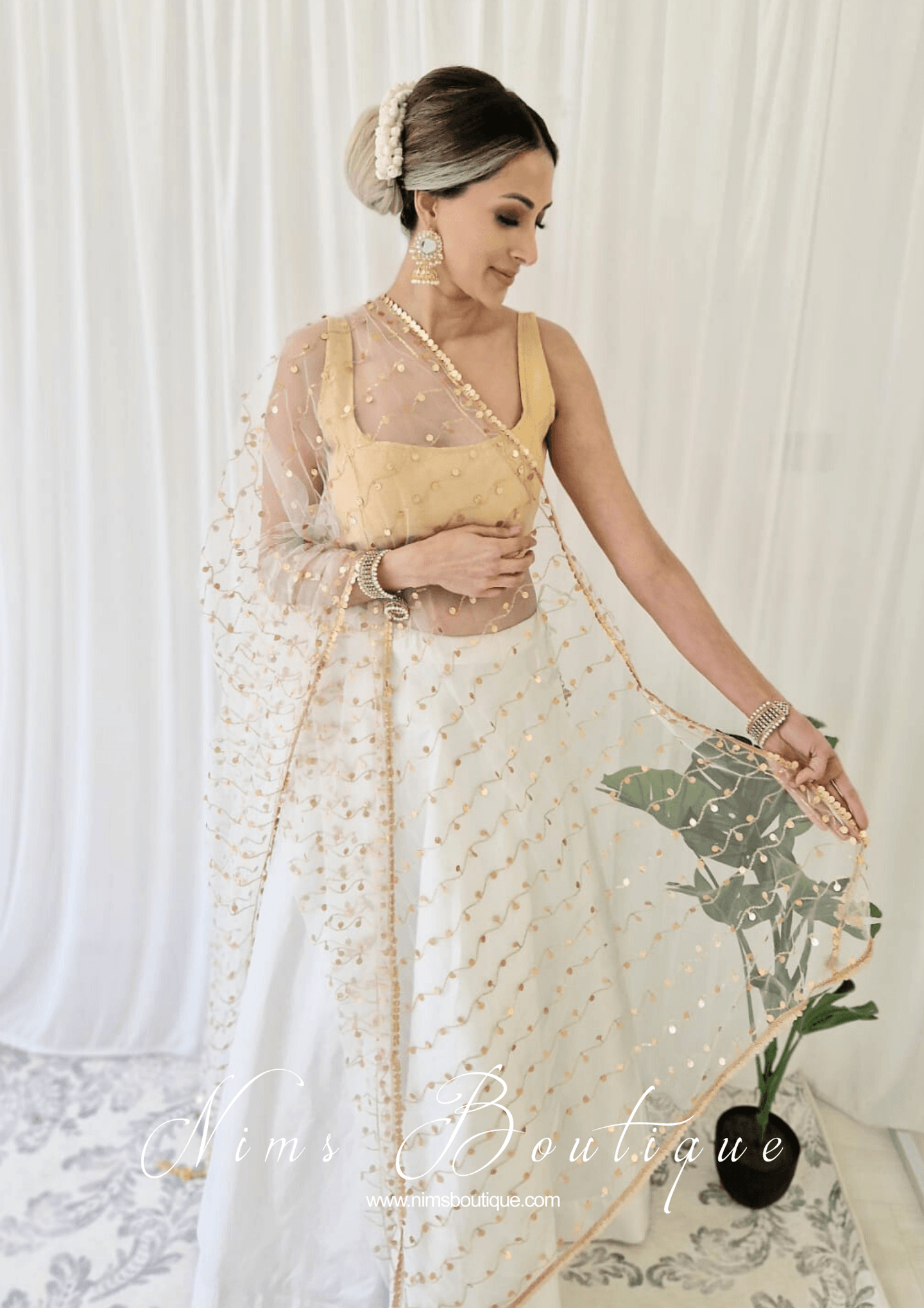 Readymade White Silk skirt/lehnga (sizes 4-22)