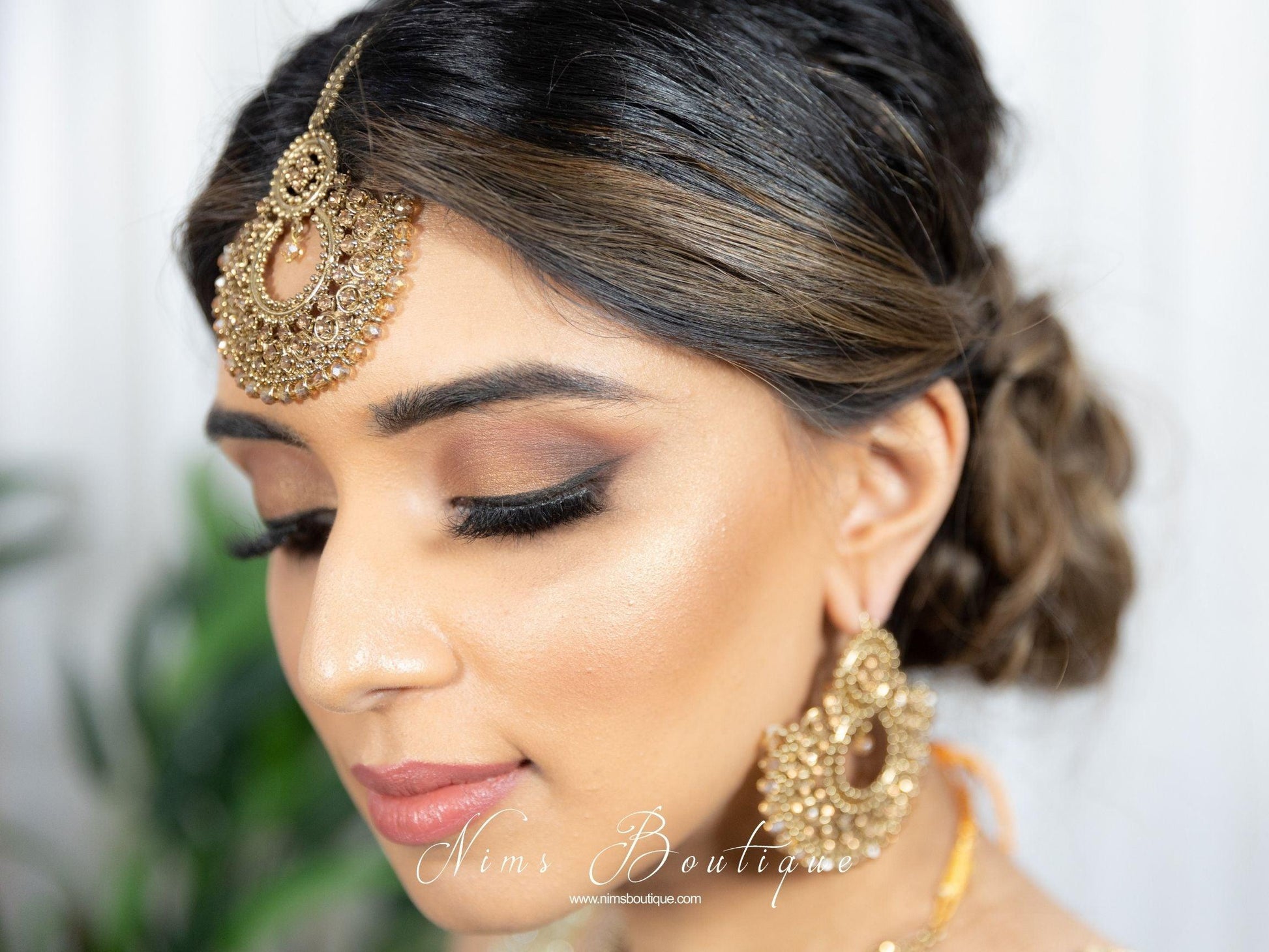 Nims Boutique Royal Gold Stone Chand Tikka Set