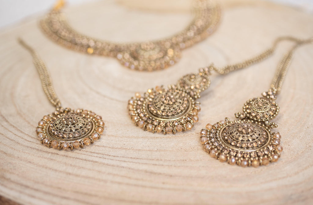 Nims Boutique Small Royal Antique Gold & Gold Stone set with earring chains