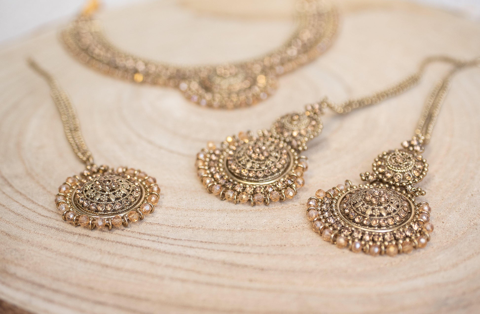 Nims Boutique Small Royal Antique Gold & Gold Stone set with earring chains