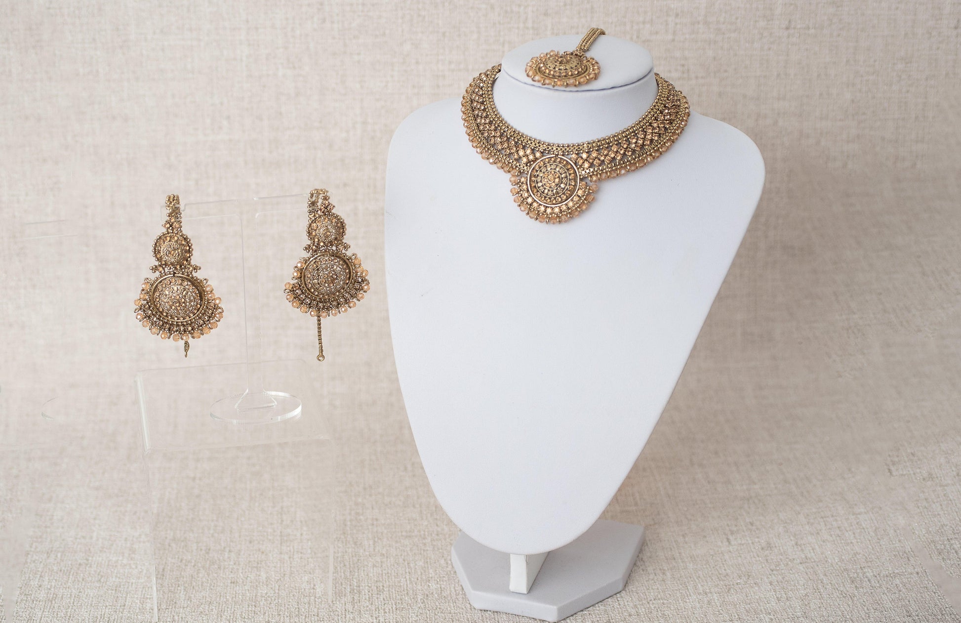Nims Boutique Small Royal Antique Gold & Gold Stone set with earring chains